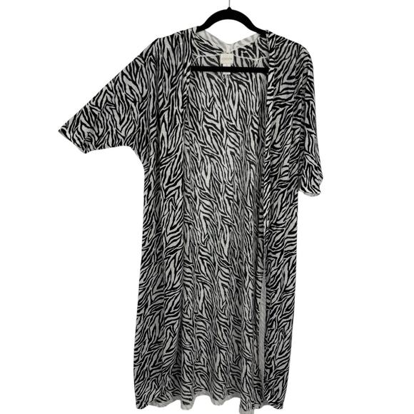 Chicos Graphic Zebra Cherie Cocoon Duster Sweater size Medium White Black Open - Picture 1 of 10
